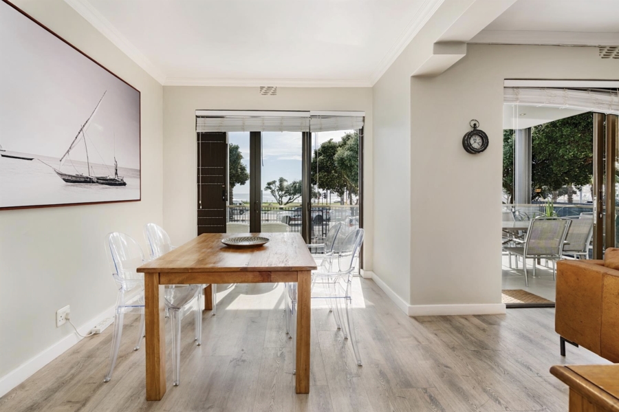2 Bedroom Property for Sale in Sea Point Western Cape